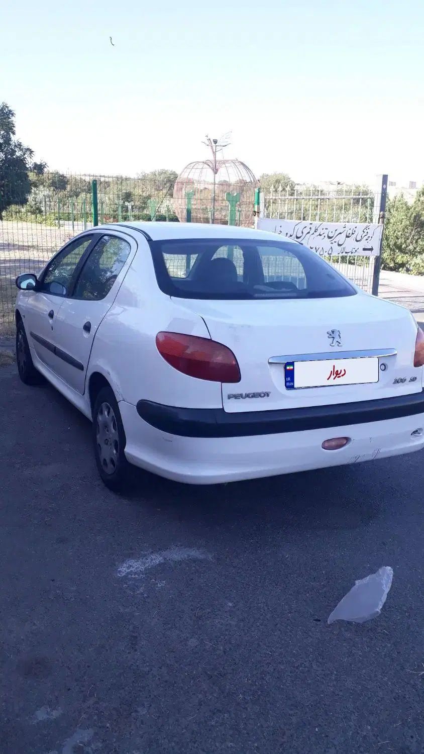 پژو ۲۰۶ صندوق دار v8 - 1389