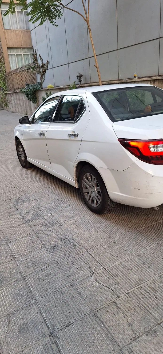 دنا پلاس تیپ ۲ سانروف ۴ ایربگ - 1398