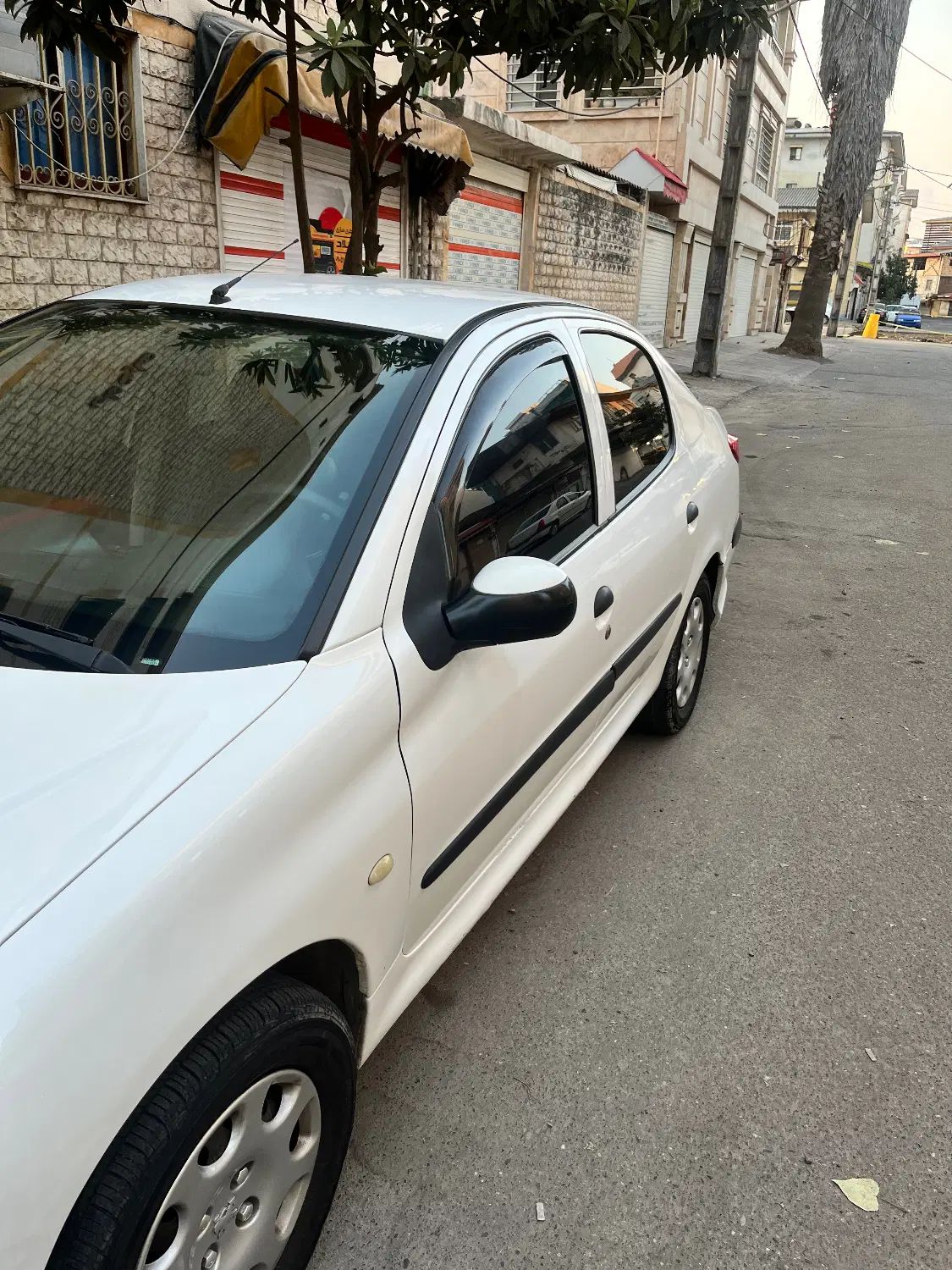 پژو ۲۰۶ صندوق دار v8 - 1390