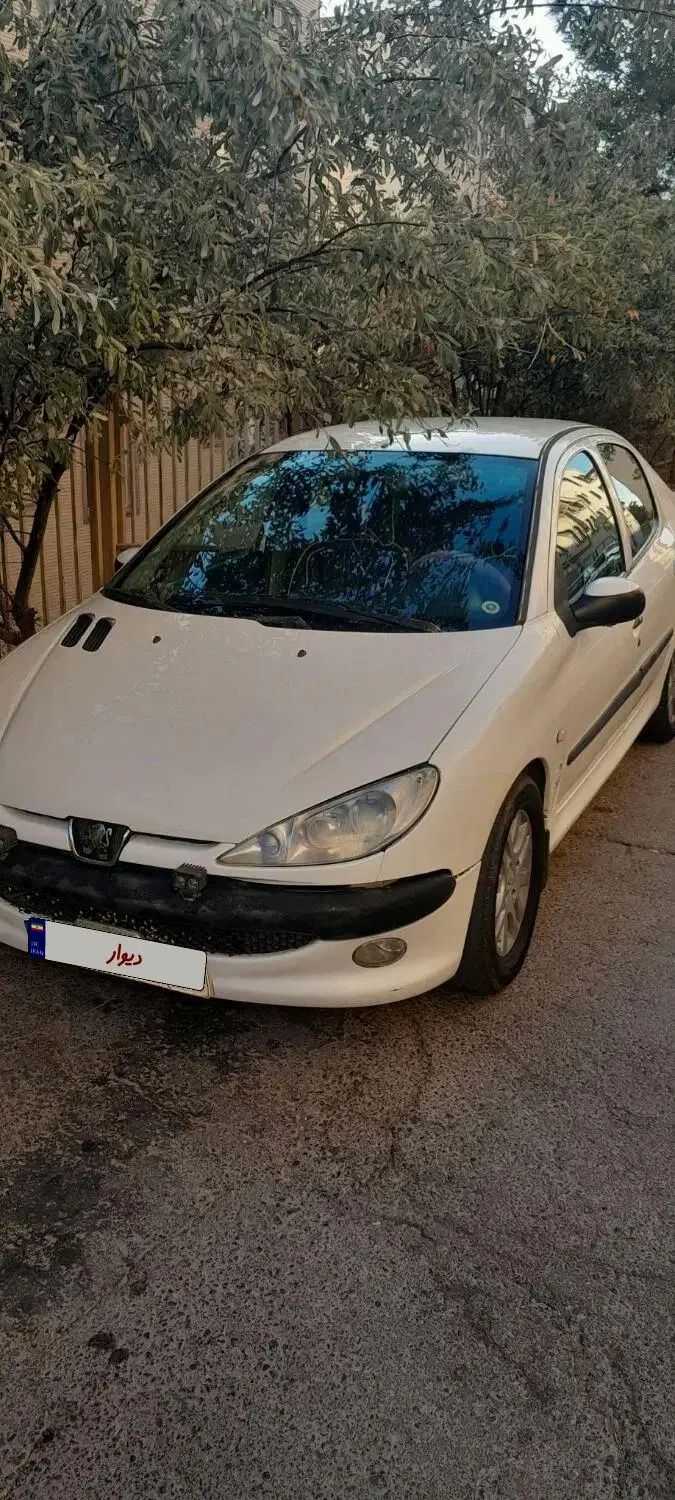 پژو ۲۰۶ صندوق دار v8 - 1392