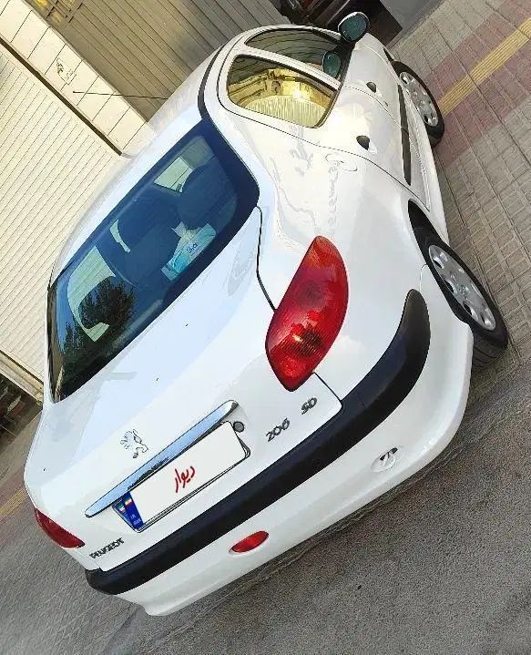 پژو ۲۰۶ صندوق دار v8 - 1396