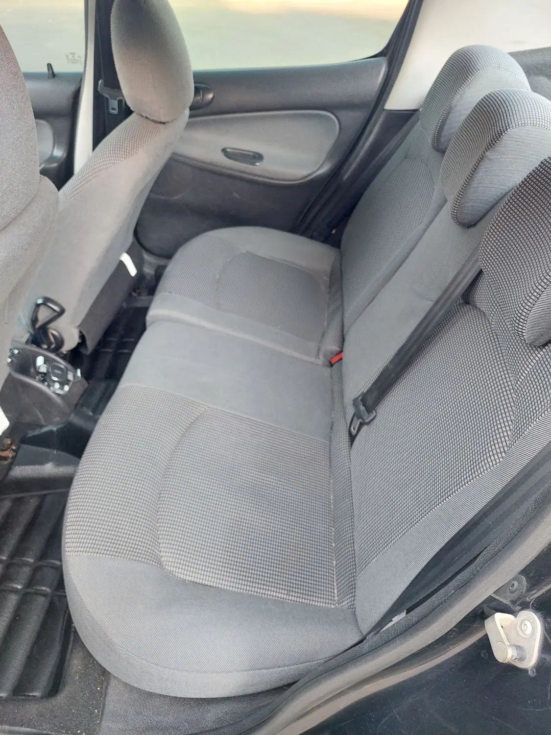 پژو ۲۰۶ صندوق دار v8 - 1395