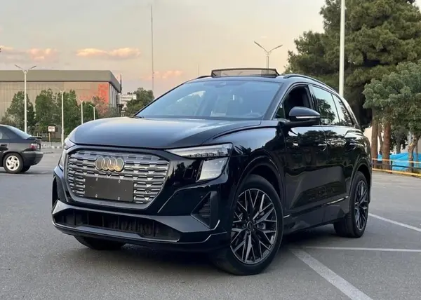 آئودی الکتریکی Q5 ۴۰ - 2024