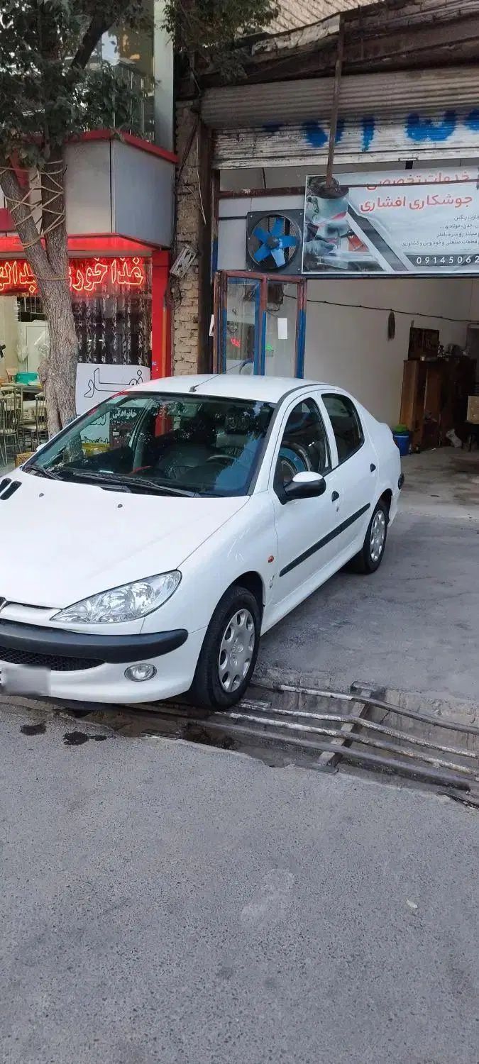 پژو ۲۰۶ صندوق دار v8 - 1393