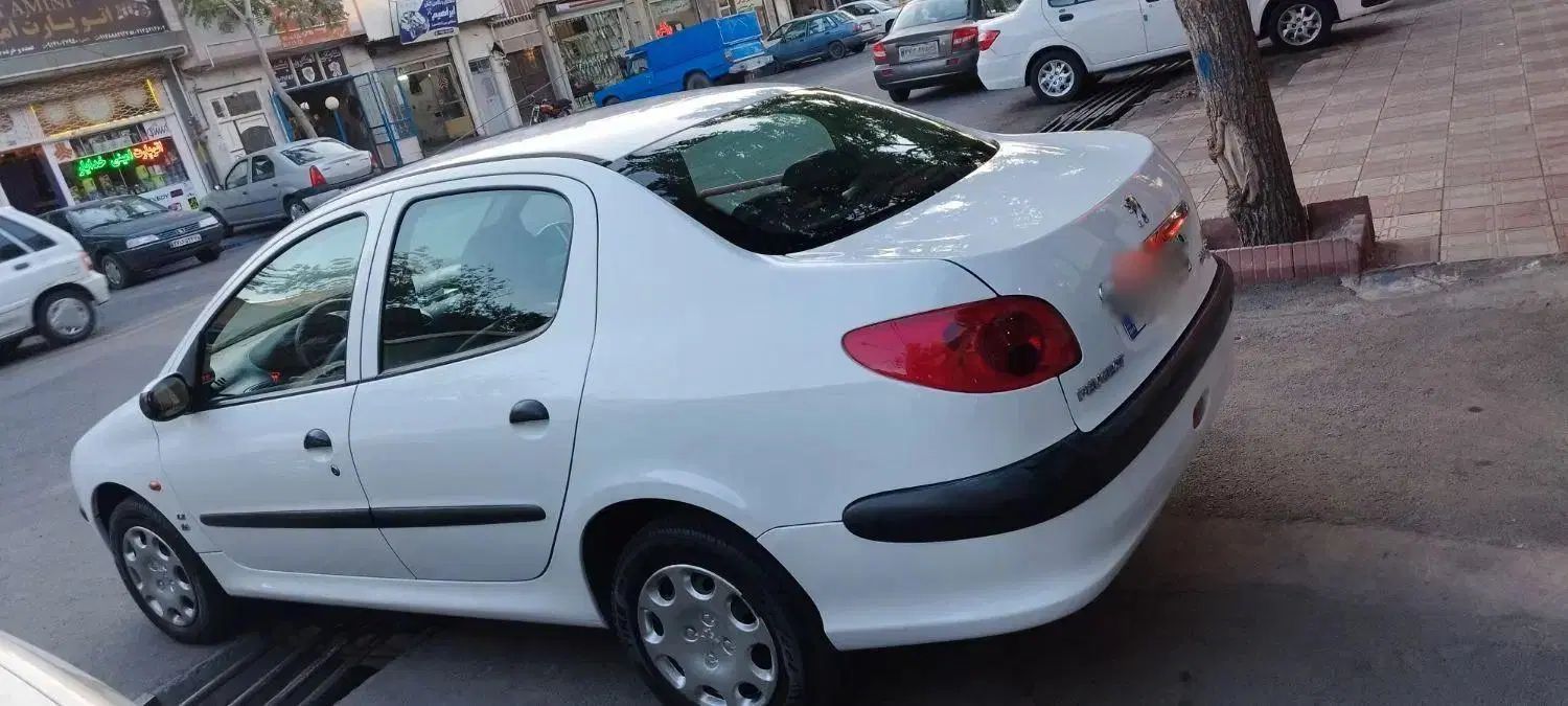 پژو ۲۰۶ صندوق دار v8 - 1393