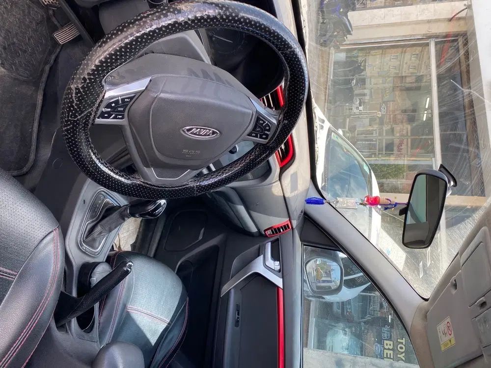 ام وی ام X33 S اتوماتیک اسپرت - 1396