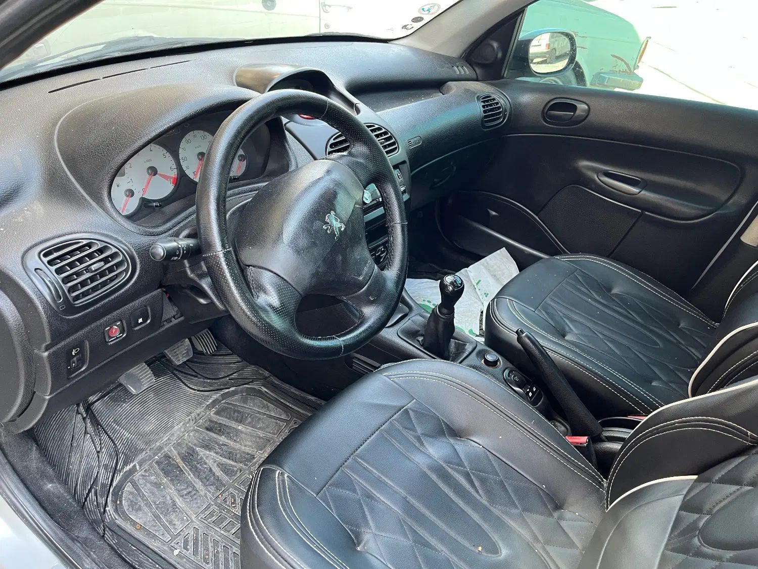 پژو ۲۰۶ صندوق دار v8 - 1385