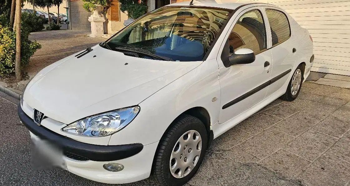 پژو ۲۰۶ صندوق دار v8 - 1396