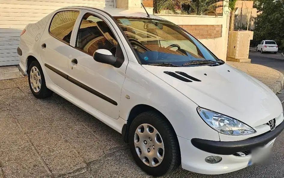 پژو ۲۰۶ صندوق دار v8 - 1396