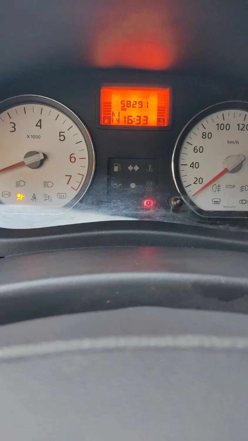 رنو ساندرو اتوماتیک - 1396
