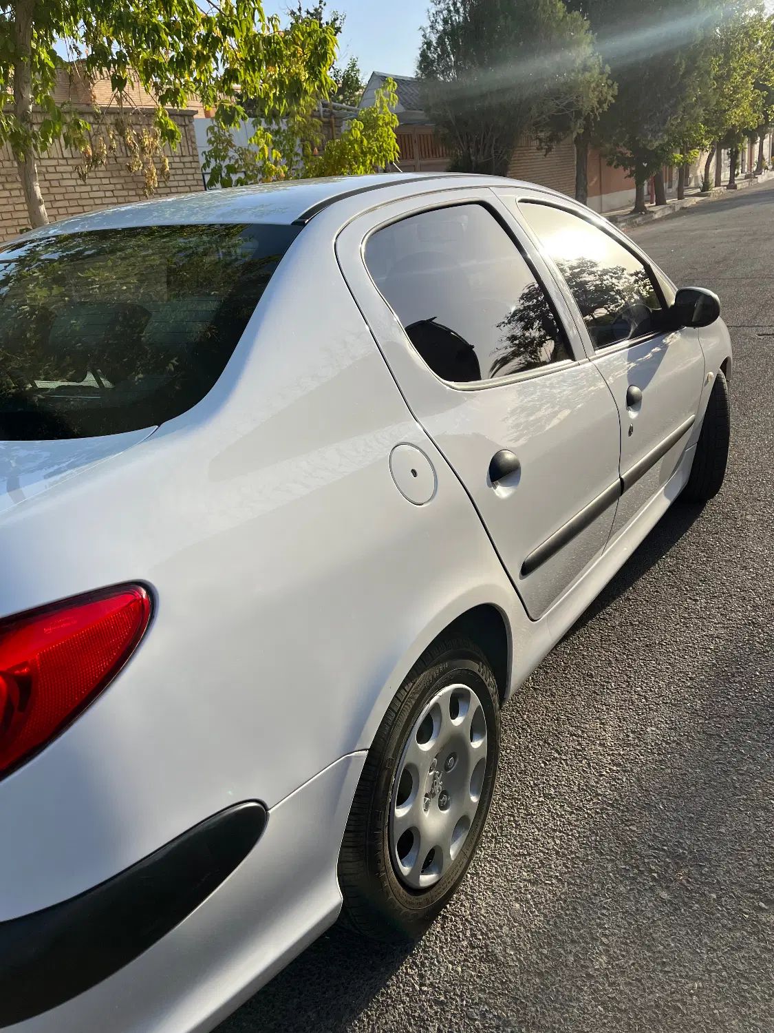 پژو ۲۰۶ صندوق دار v8 - 1398