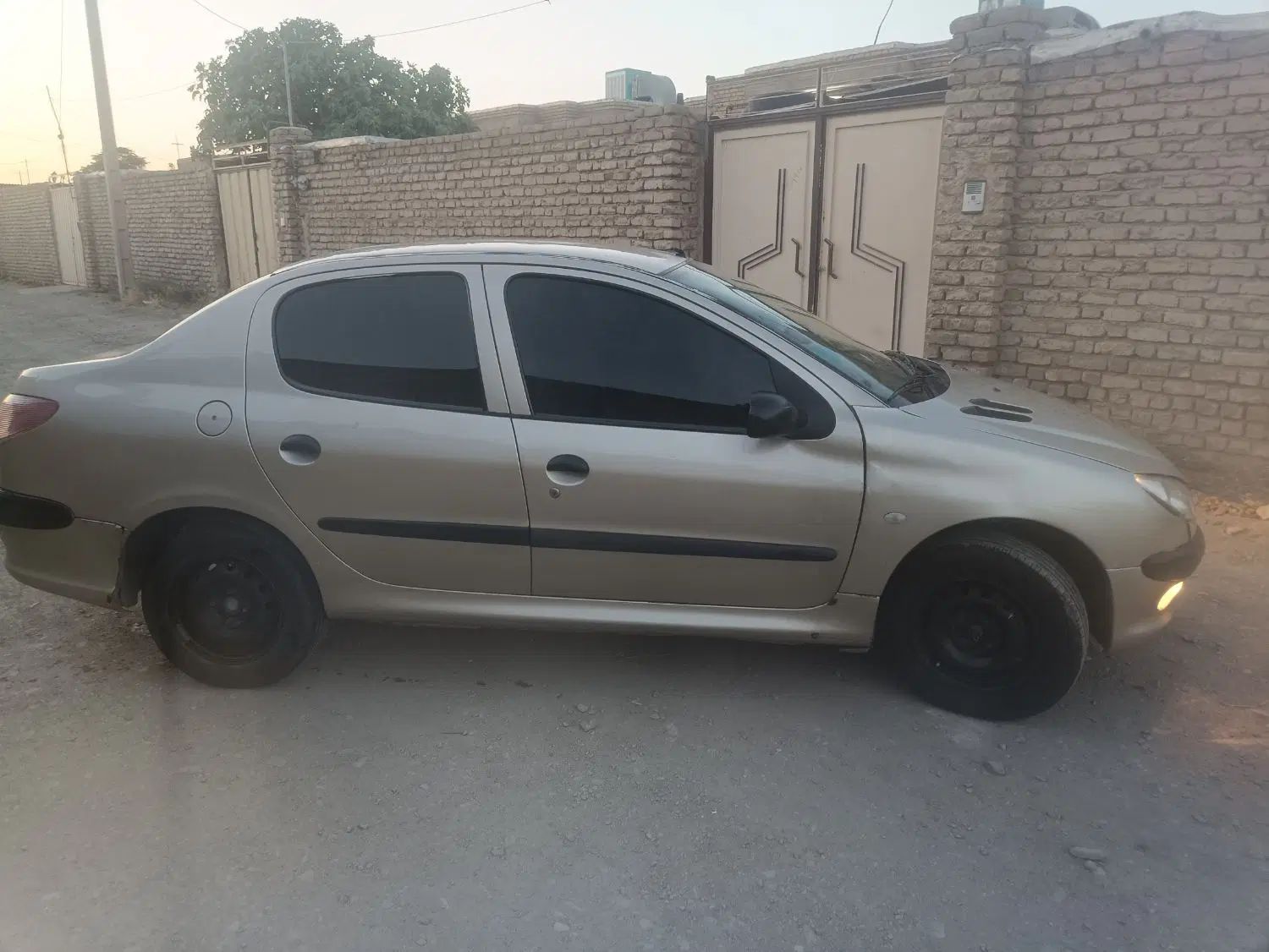 پژو ۲۰۶ صندوق دار v8 - 1385