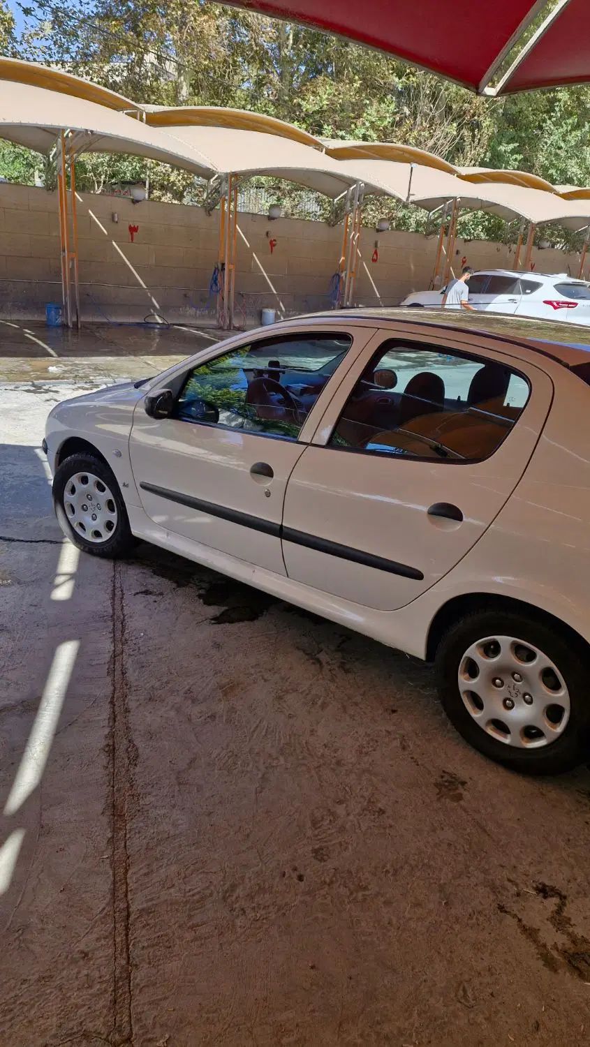 پژو ۲۰۶ صندوق دار v8 - 1398