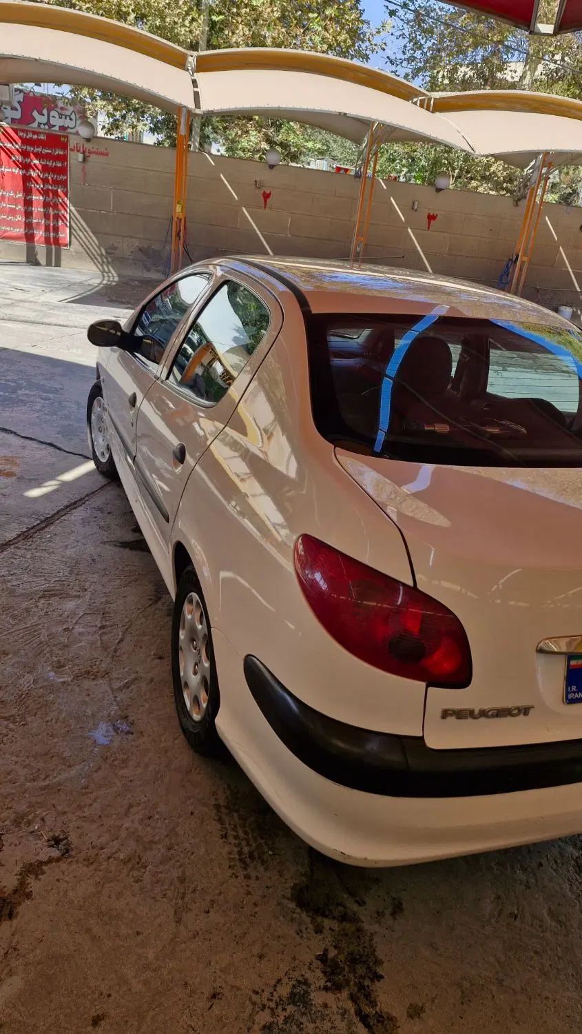 پژو ۲۰۶ صندوق دار v8 - 1398