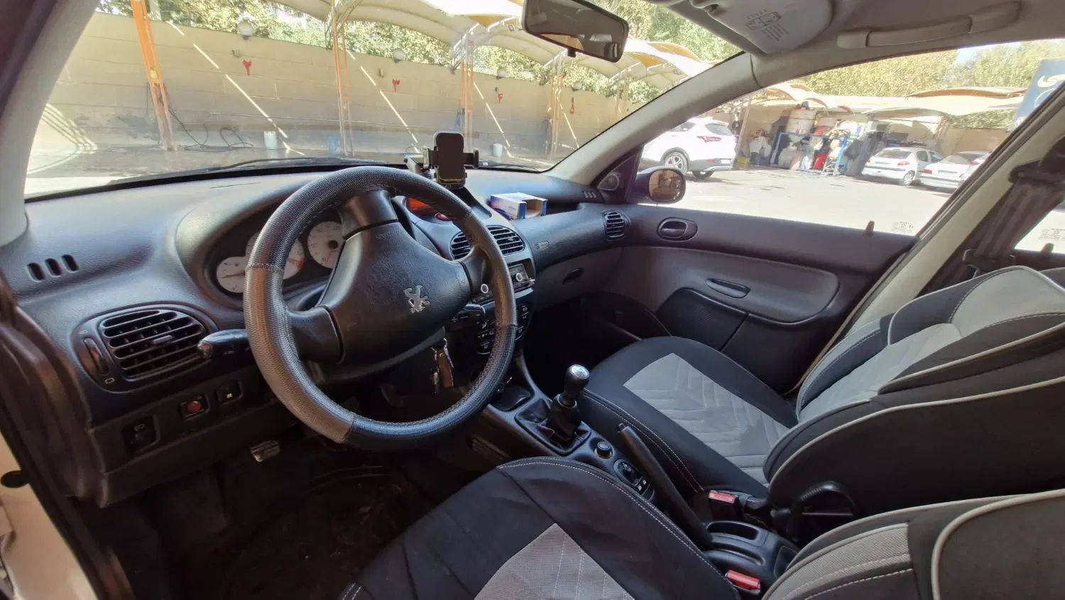 پژو ۲۰۶ صندوق دار v8 - 1398