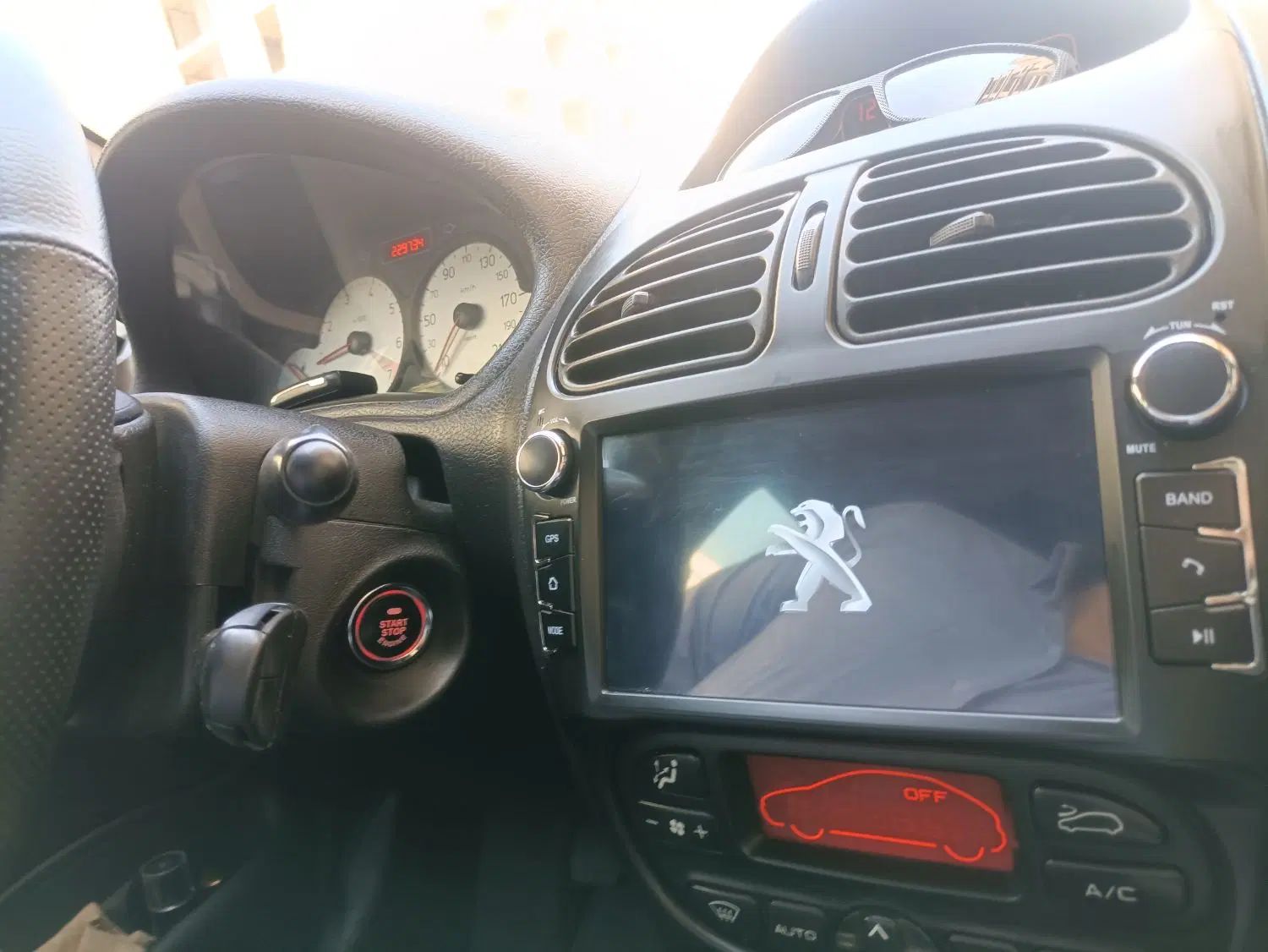 پژو ۲۰۶ صندوق دار v8 - 1392