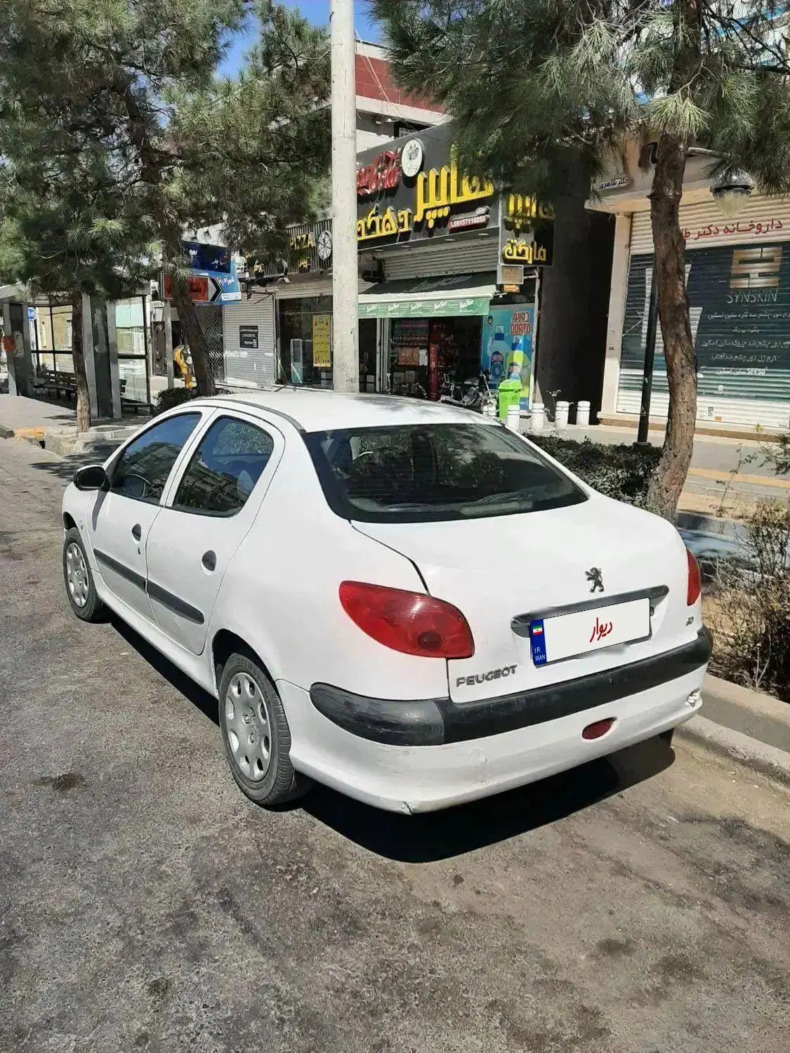 پژو ۲۰۶ صندوق دار v20 - 1386