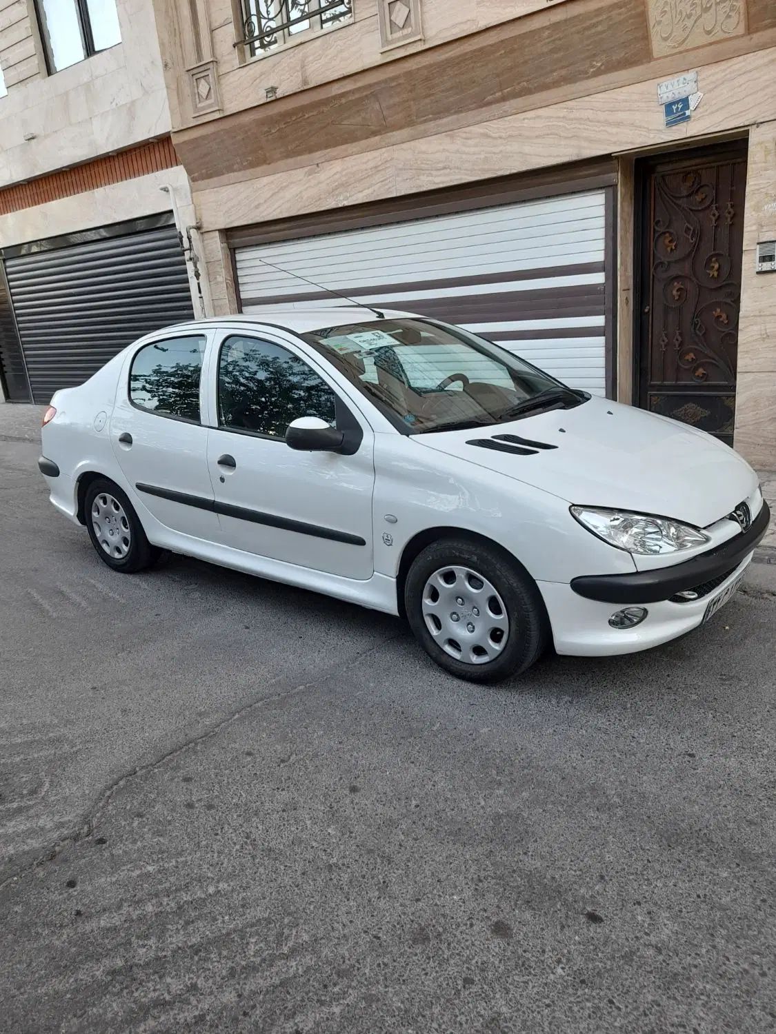 پژو ۲۰۶ صندوق دار v8 - 1395