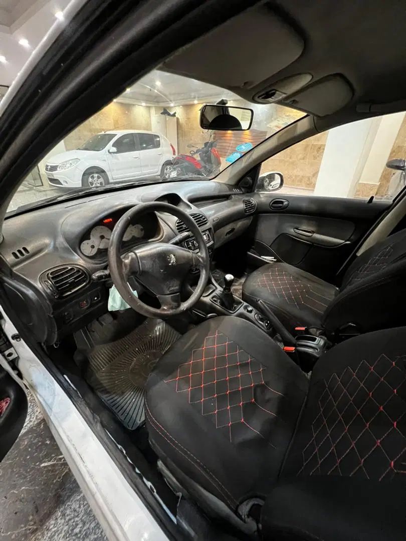 پژو ۲۰۶ صندوق دار v8 - 1390