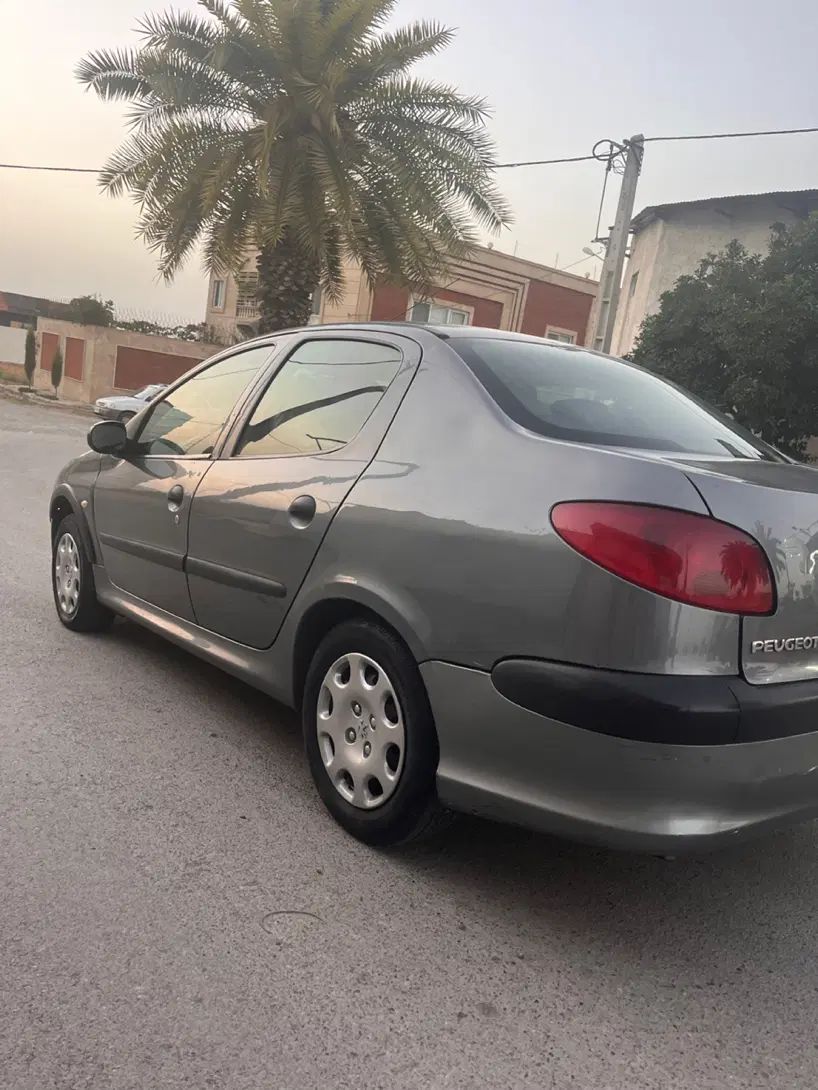 پژو ۲۰۶ صندوق دار v8 - 1393