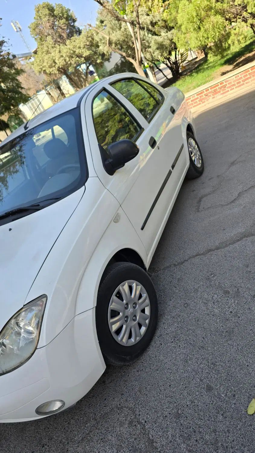 تیبا صندوق دار SX - 1401