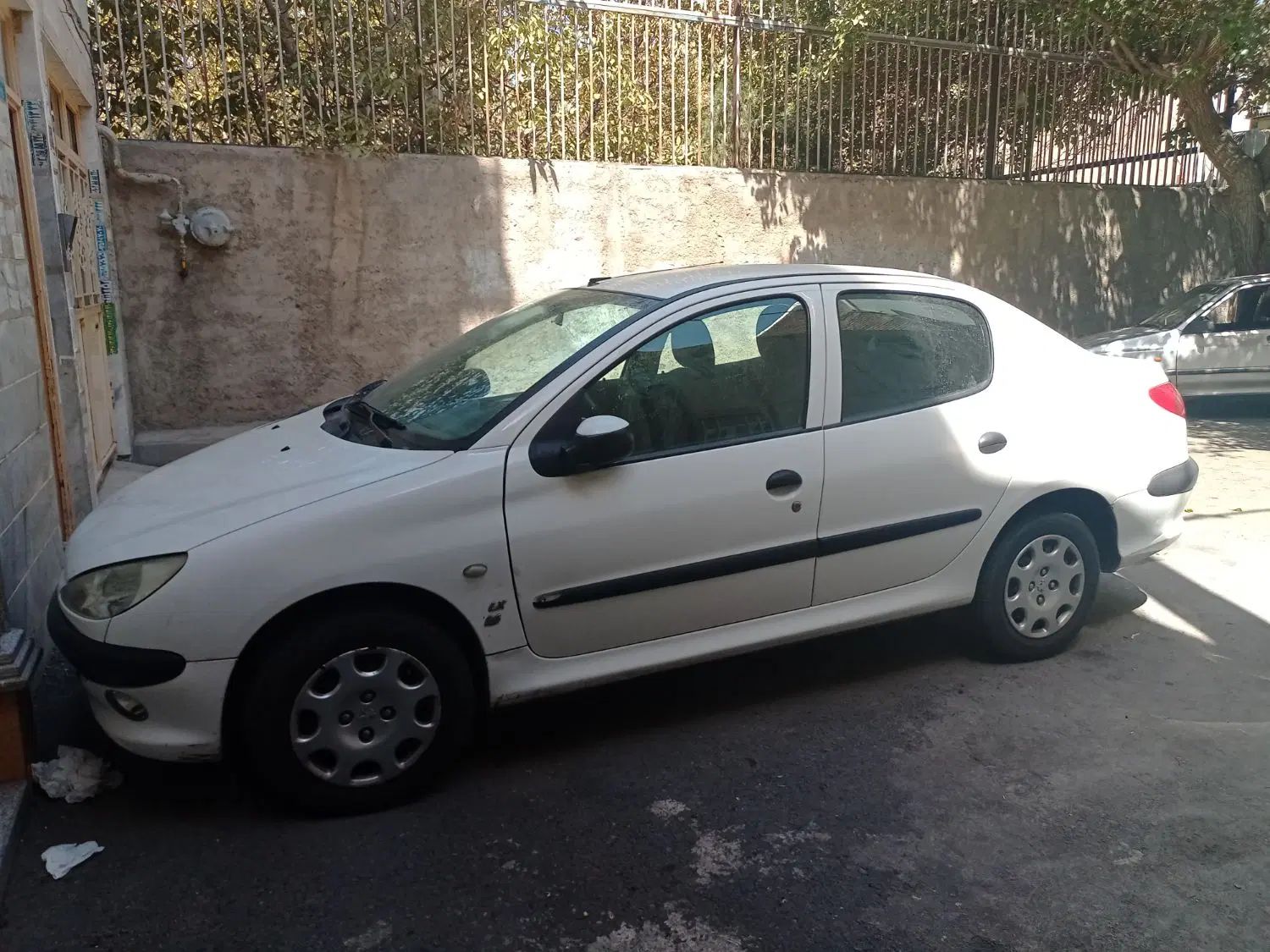 پژو ۲۰۶ صندوق دار v8 - 1396