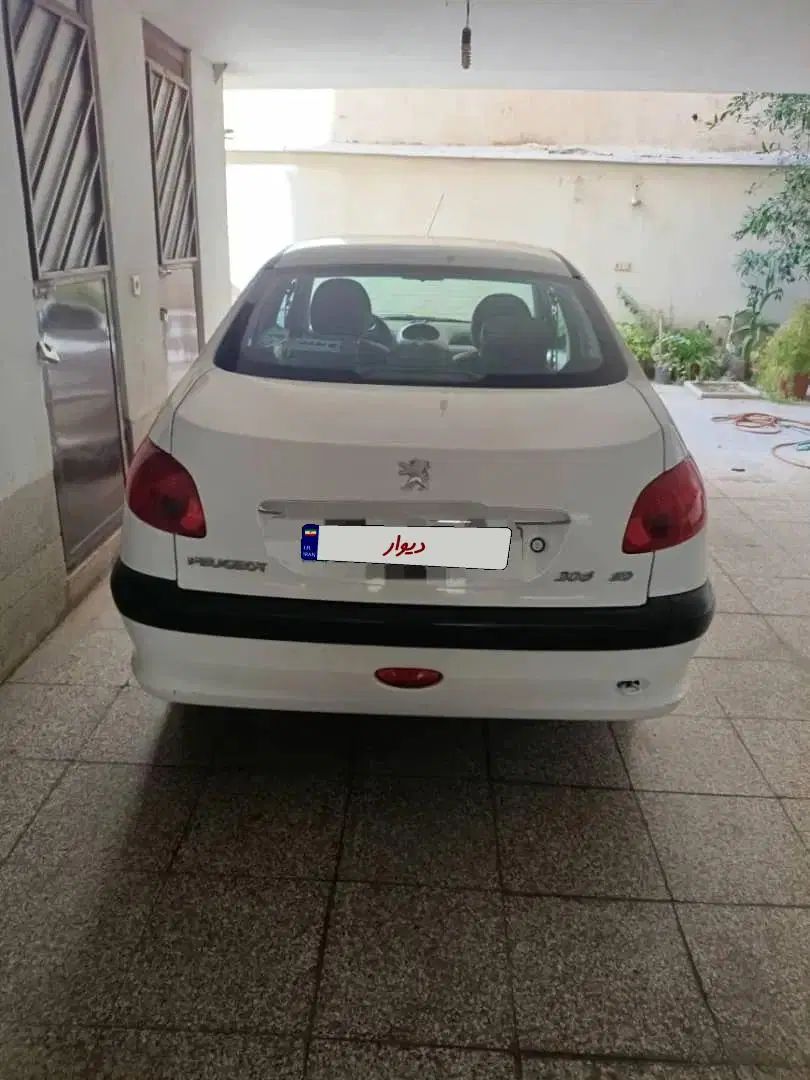 پژو ۲۰۶ صندوق دار v8 - 1397