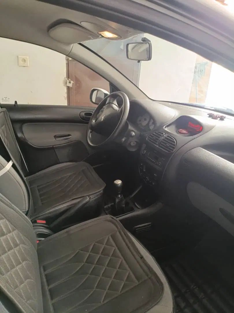 پژو ۲۰۶ صندوق دار v8 - 1397