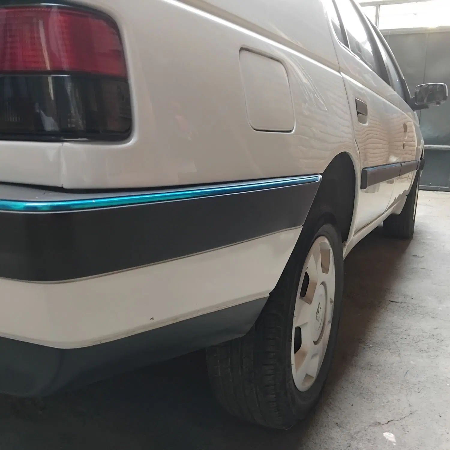 پژو 405 GLX - 1381