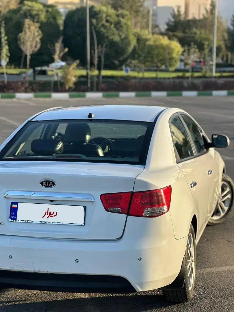 کیا سراتو 2.0 لیتر اتوماتیک GT لاین - 2017