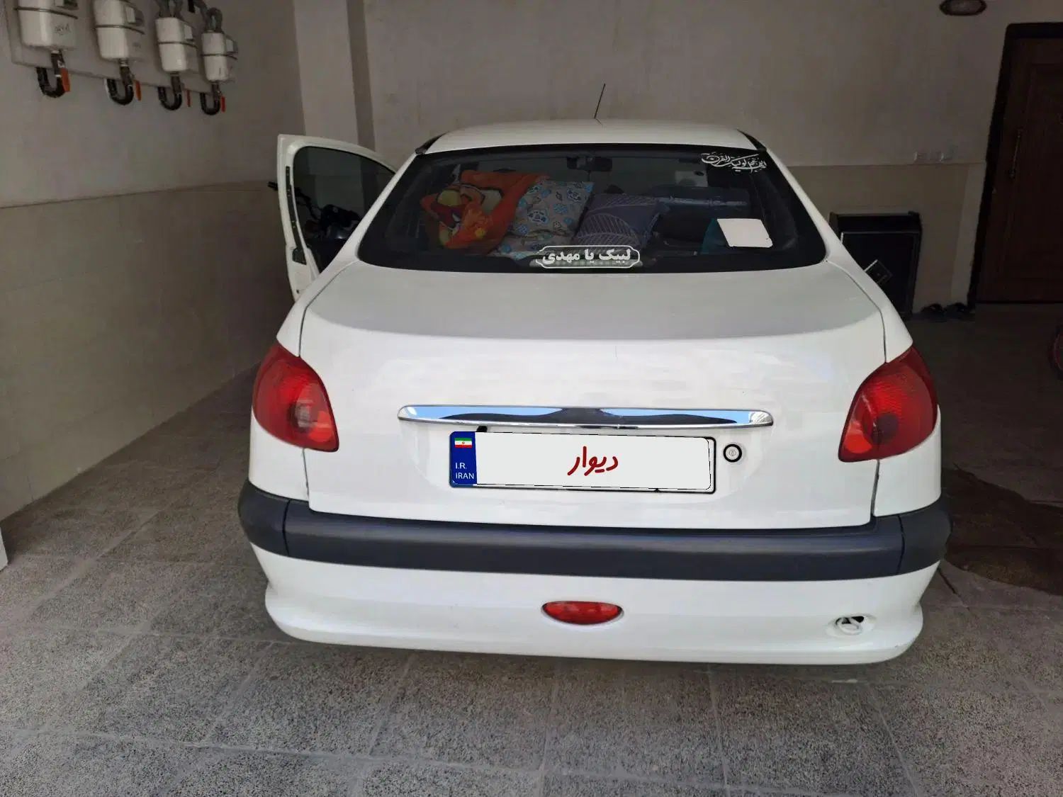 پژو ۲۰۶ صندوق دار v8 - 1390