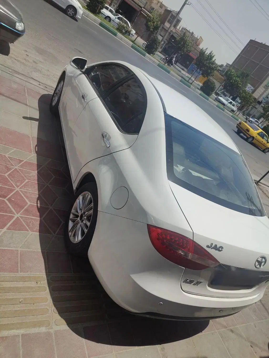 جک J5 اتوماتیک - 1393