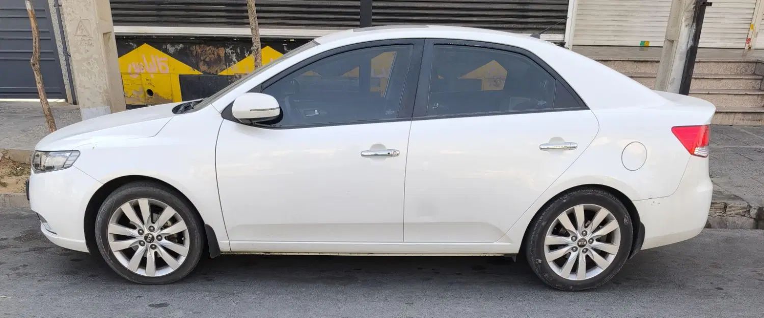 کیا سراتو 2.0 لیتر اتوماتیک GT لاین - 2013