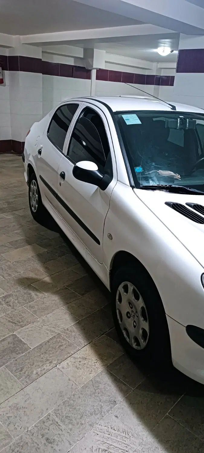 پژو ۲۰۶ صندوق دار v8 - 1396