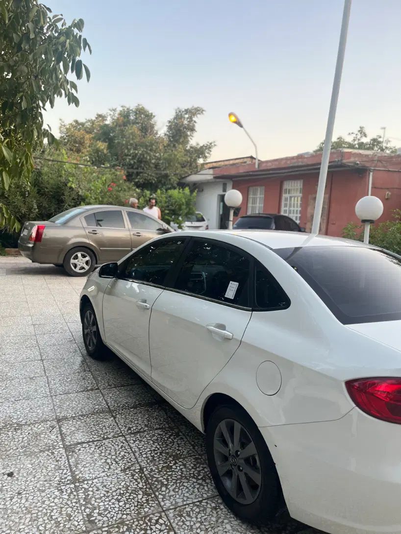 جک J4 اتوماتیک آپشنال - 1402