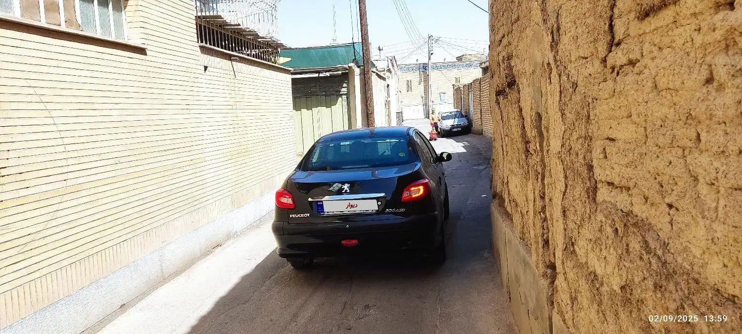 پژو ۲۰۶ صندوق دار v8 - 1391
