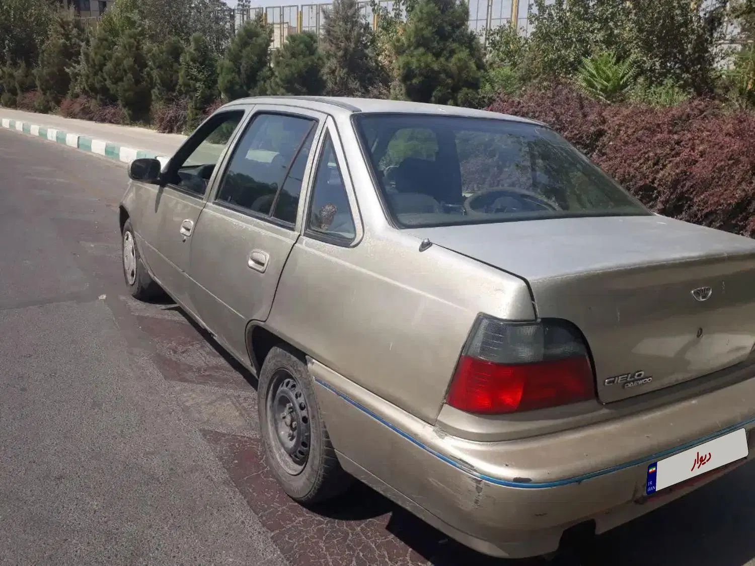 دوو سیلو سدان - 1381