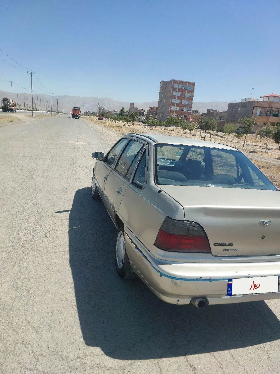 دوو سیلو سدان - 1379