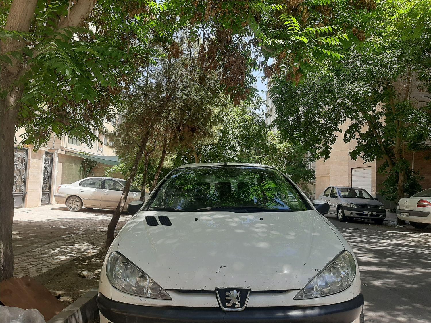 پژو ۲۰۶ صندوق دار v8 - 1389