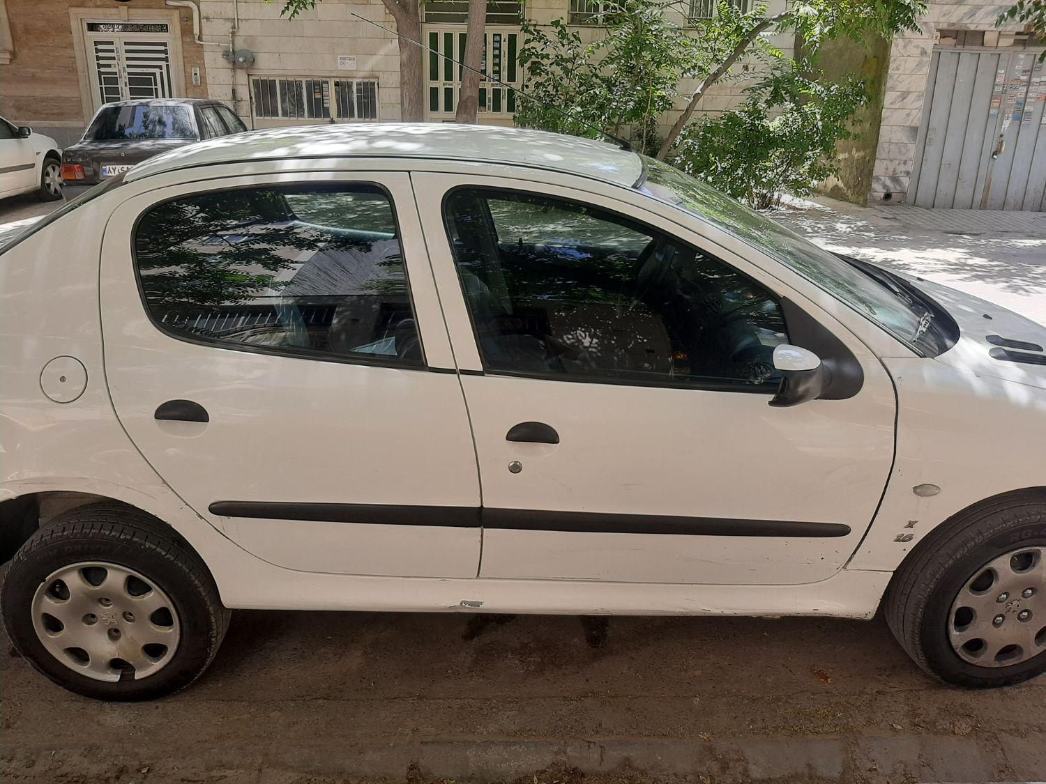 پژو ۲۰۶ صندوق دار v8 - 1389