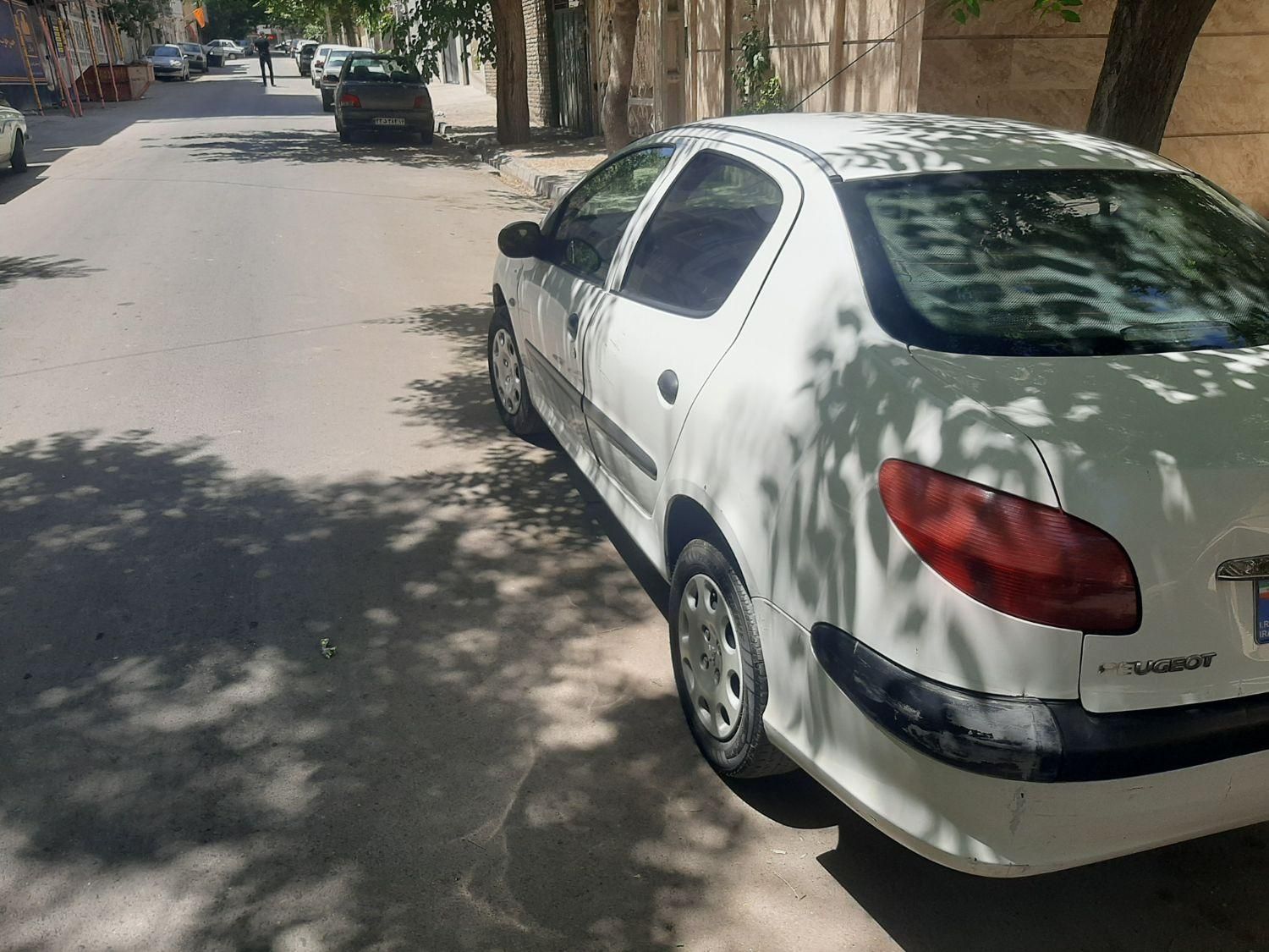 پژو ۲۰۶ صندوق دار v8 - 1389