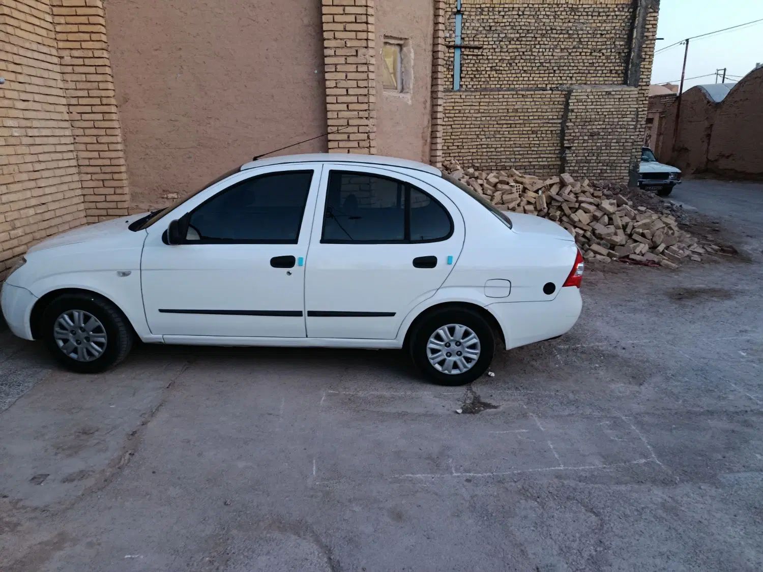 تیبا صندوق دار SX - 1398