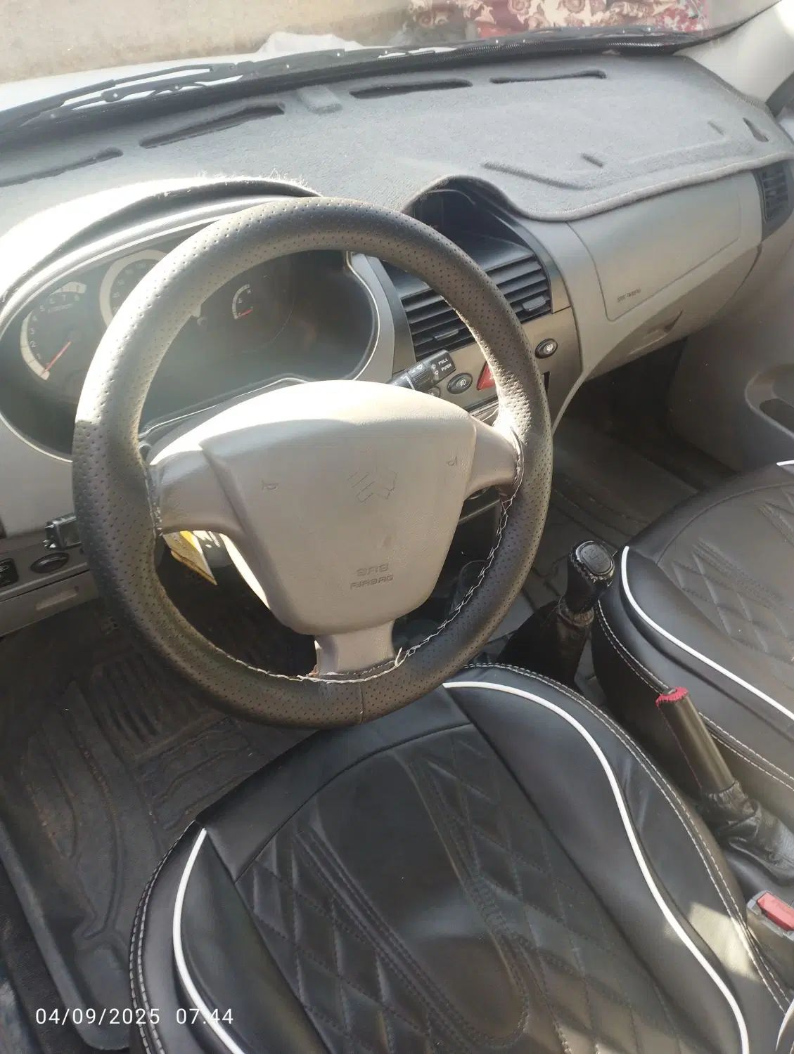 تیبا صندوق دار SX - 1400