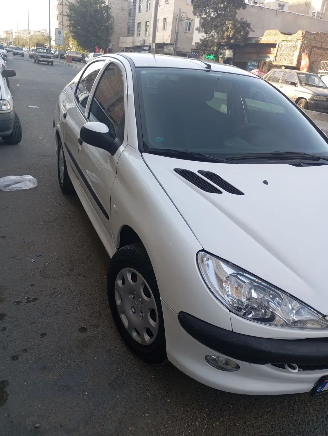 پژو ۲۰۶ صندوق دار v8 - 1396