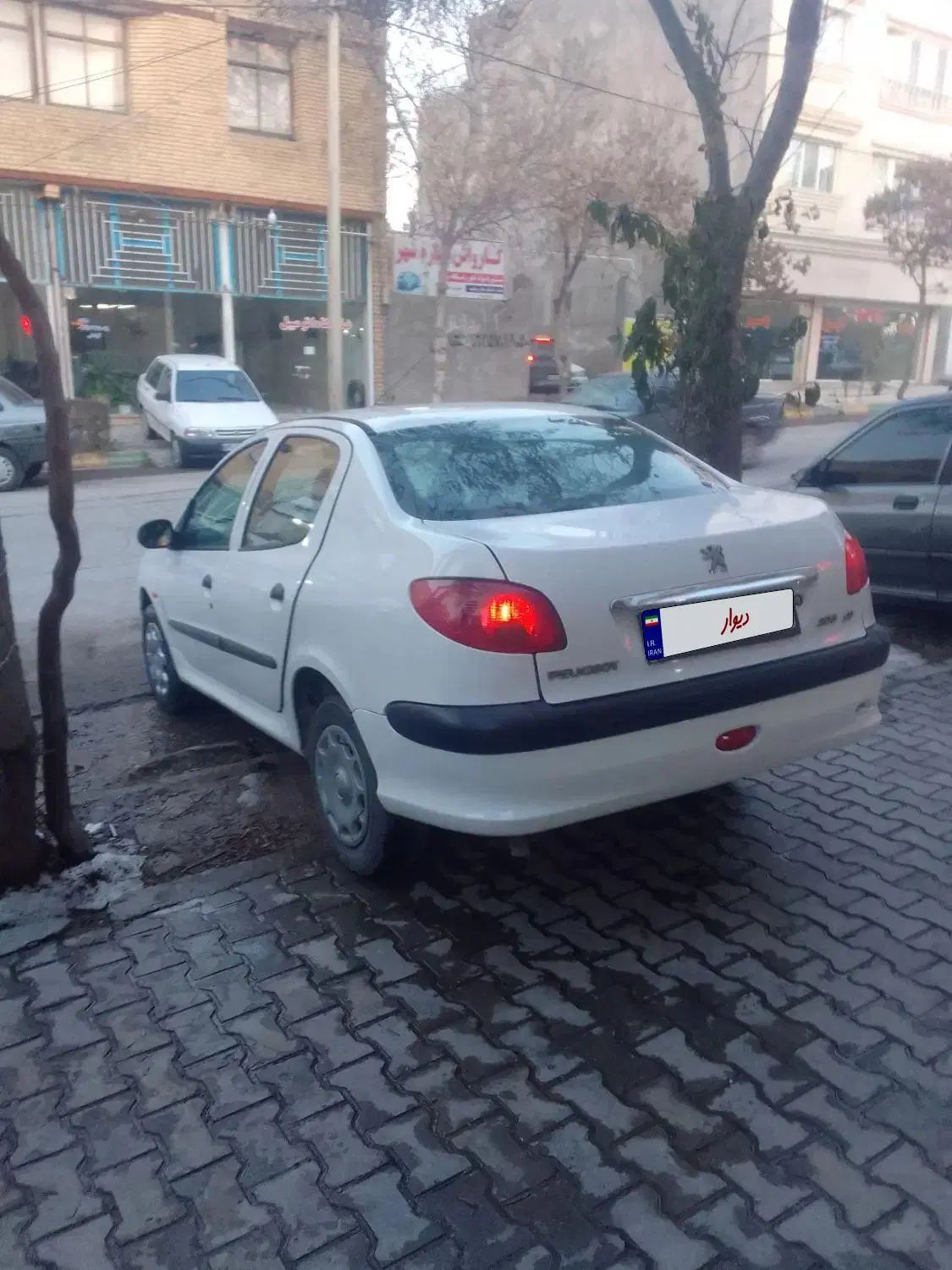 پژو ۲۰۶ صندوق دار v1 - 1390
