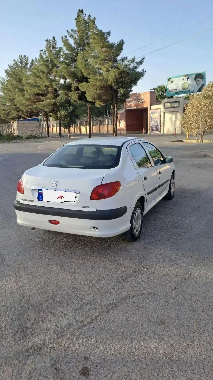 پژو ۲۰۶ صندوق دار v8 - 1396