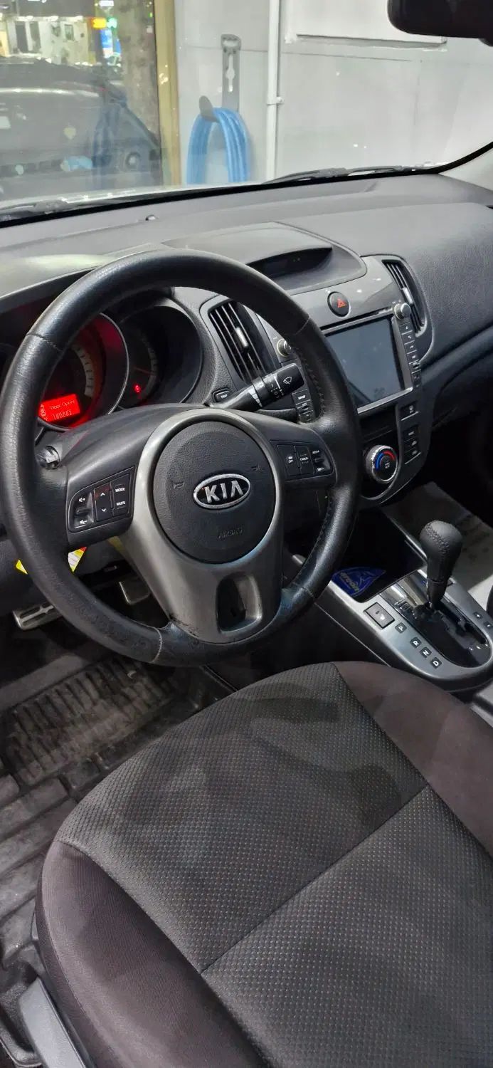 کیا سراتو 2.0 لیتر اتوماتیک GT لاین - 2010