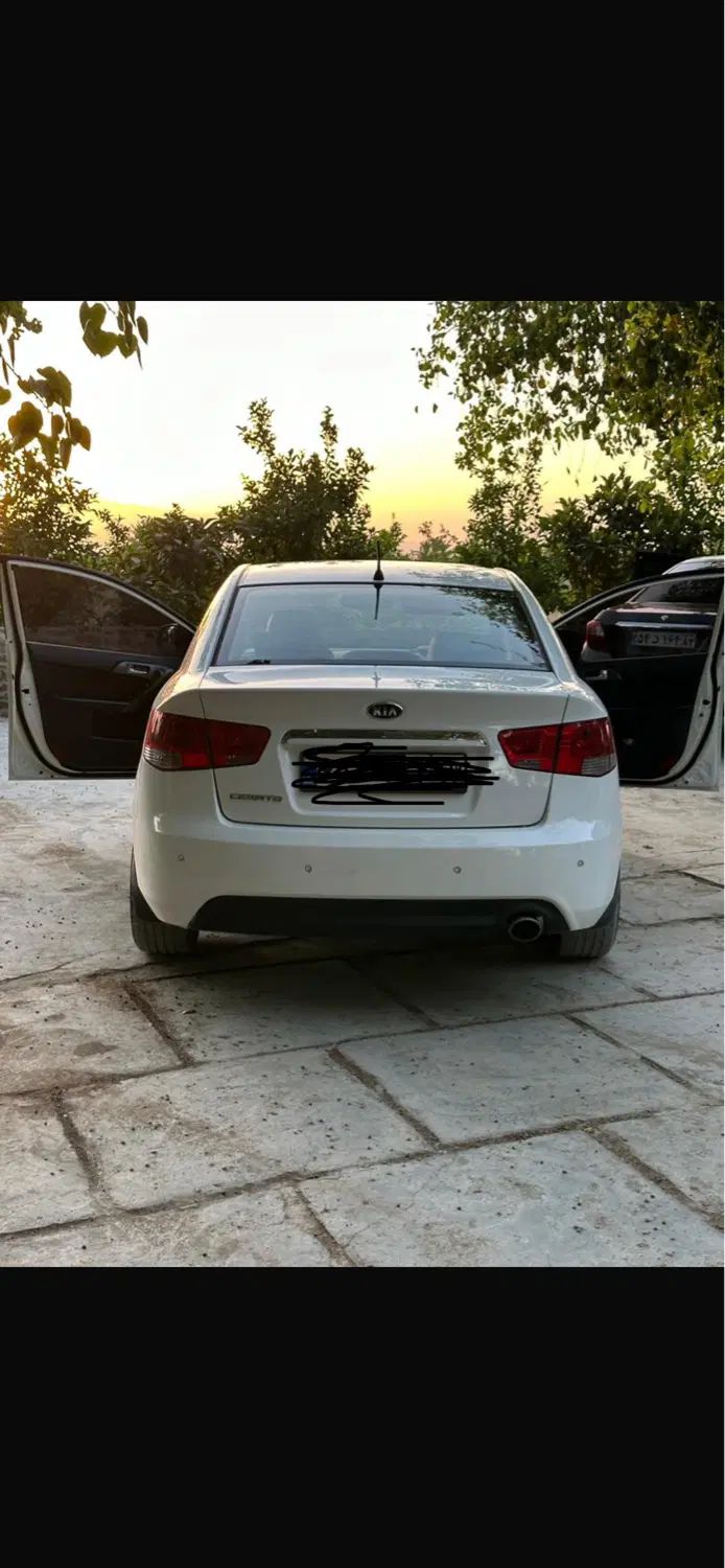 کیا سراتو 2.0 لیتر اتوماتیک GT لاین - 2011