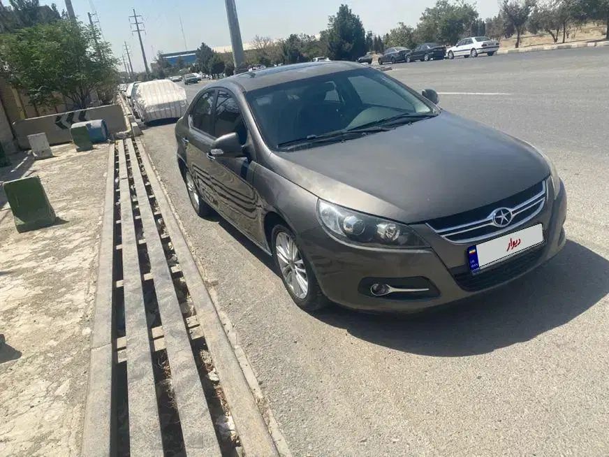 جک J5 اتوماتیک - 1395