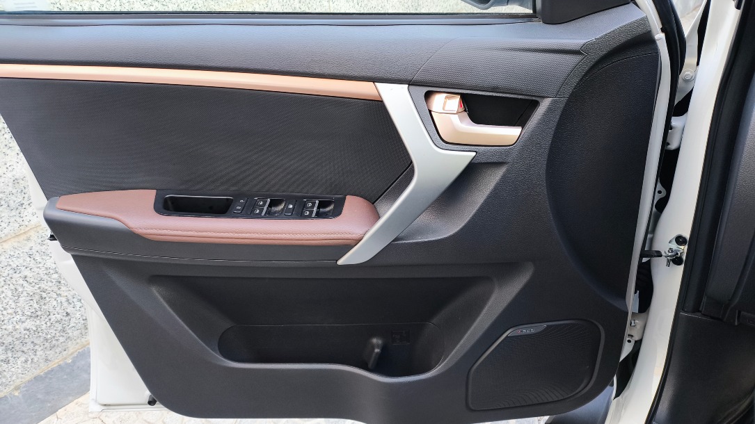 ام وی ام X33 S اتوماتیک اسپرت فیس جدید - 1401